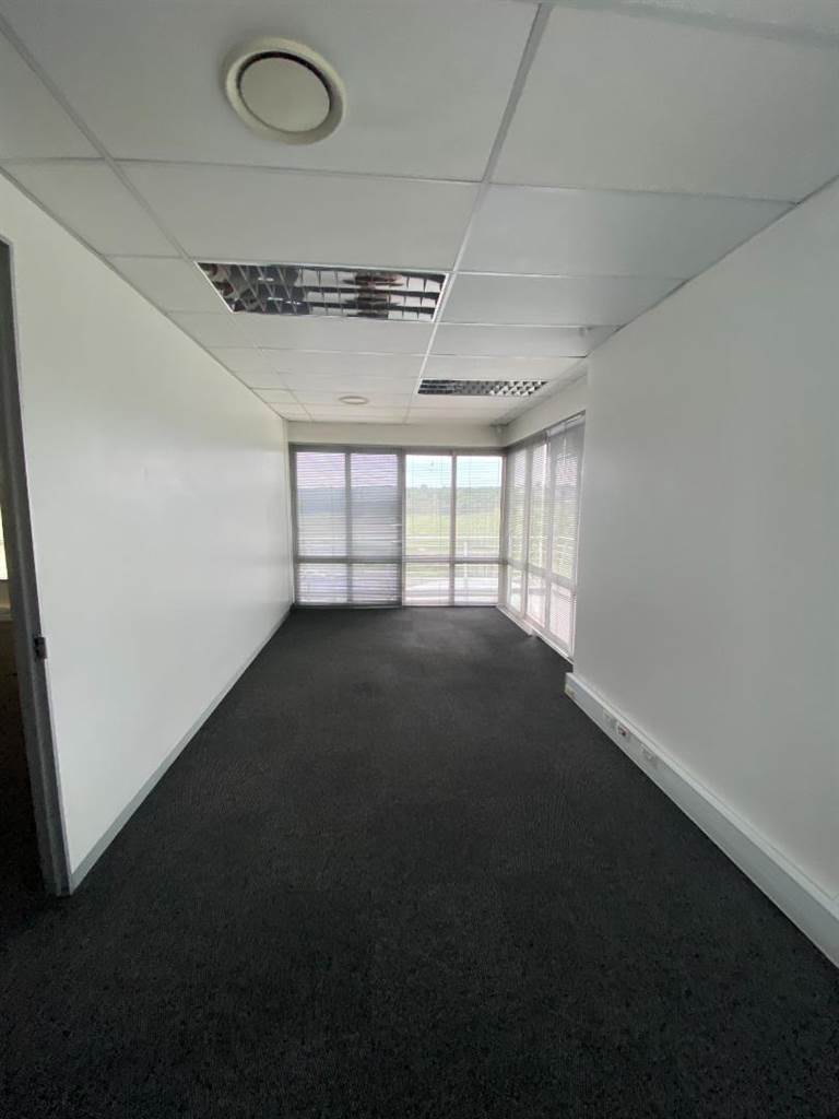 5125  m² Commercial space in Linbro Park photo number 9