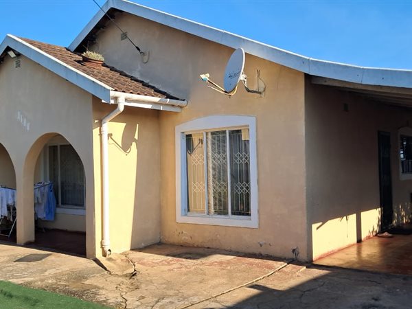 3 Bedroom House 3 Bedroom House