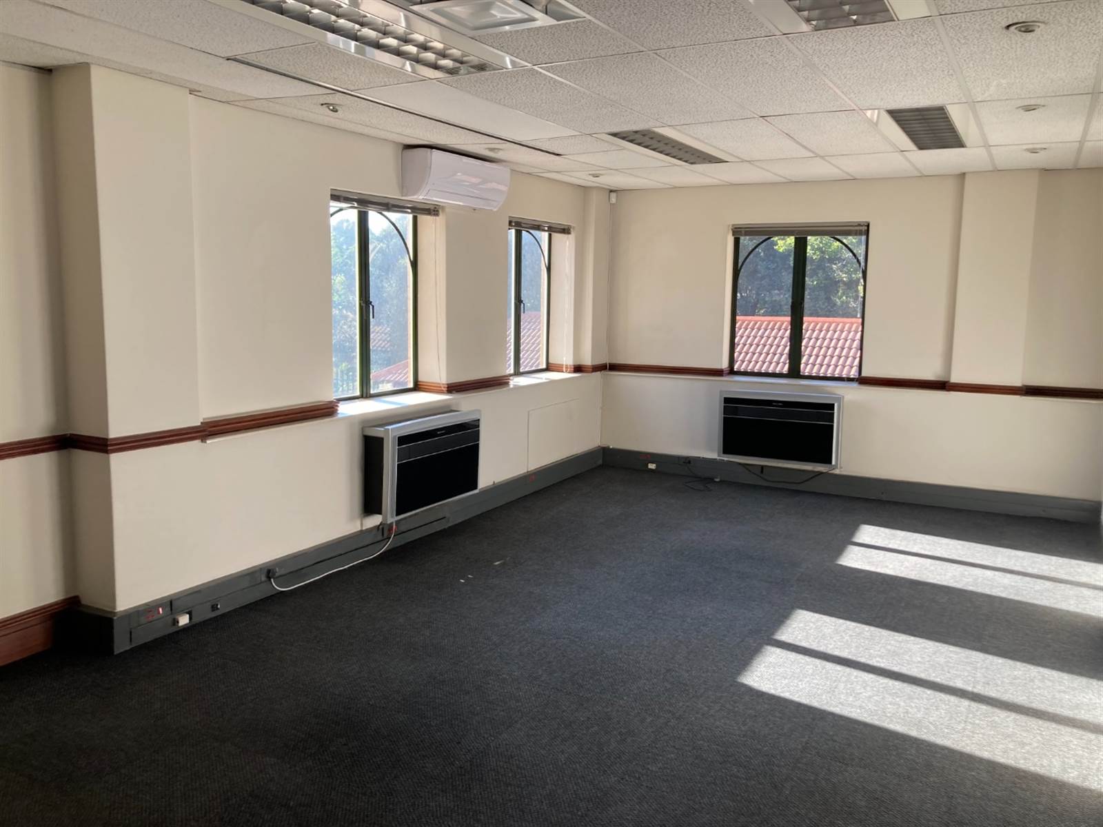 1014  m² Commercial space in Rivonia photo number 7