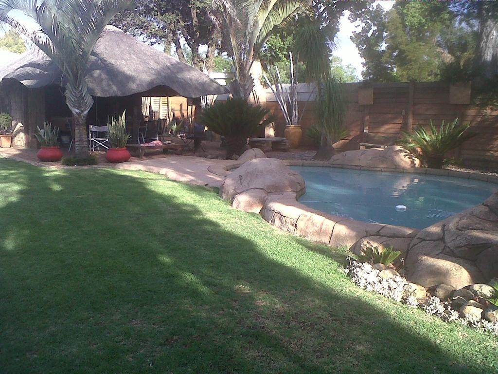 4 Bed House in Rietfontein photo number 21