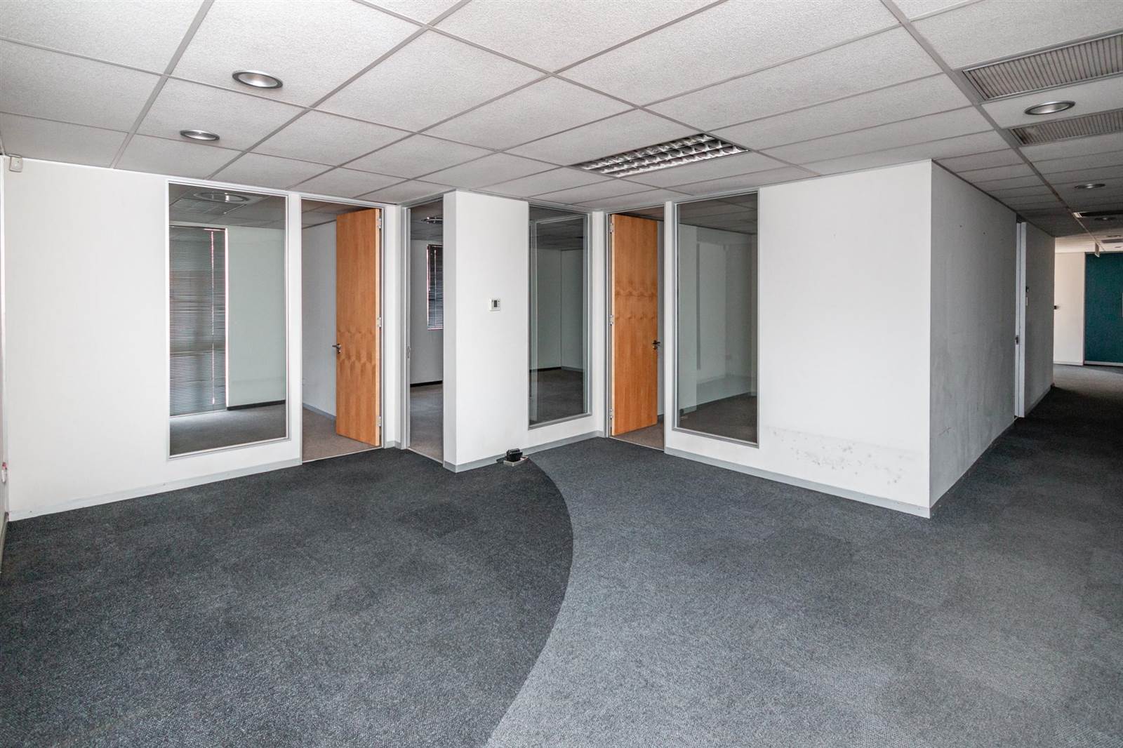 2428  m² Commercial space in Sunninghill photo number 23
