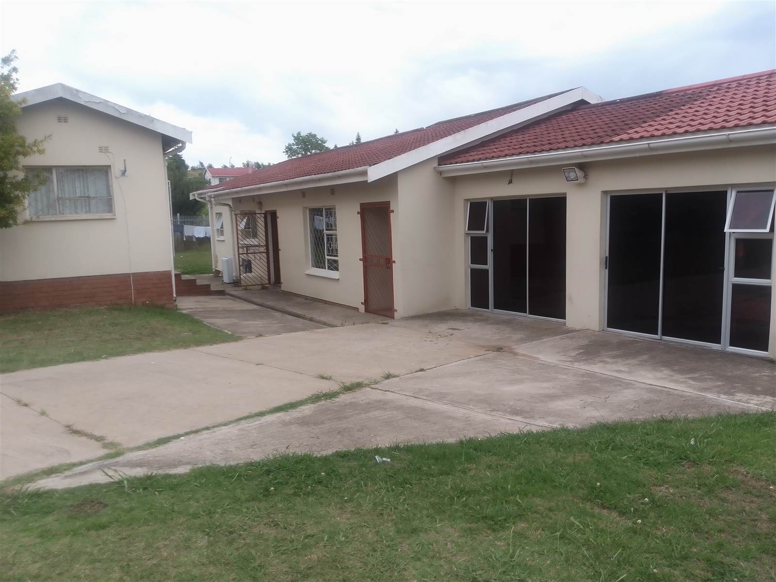 4 Bed House in Southernwood photo number 1