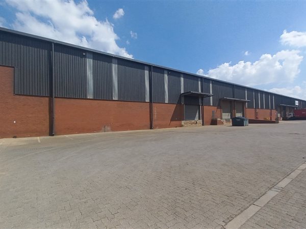 3 983  m² Industrial space