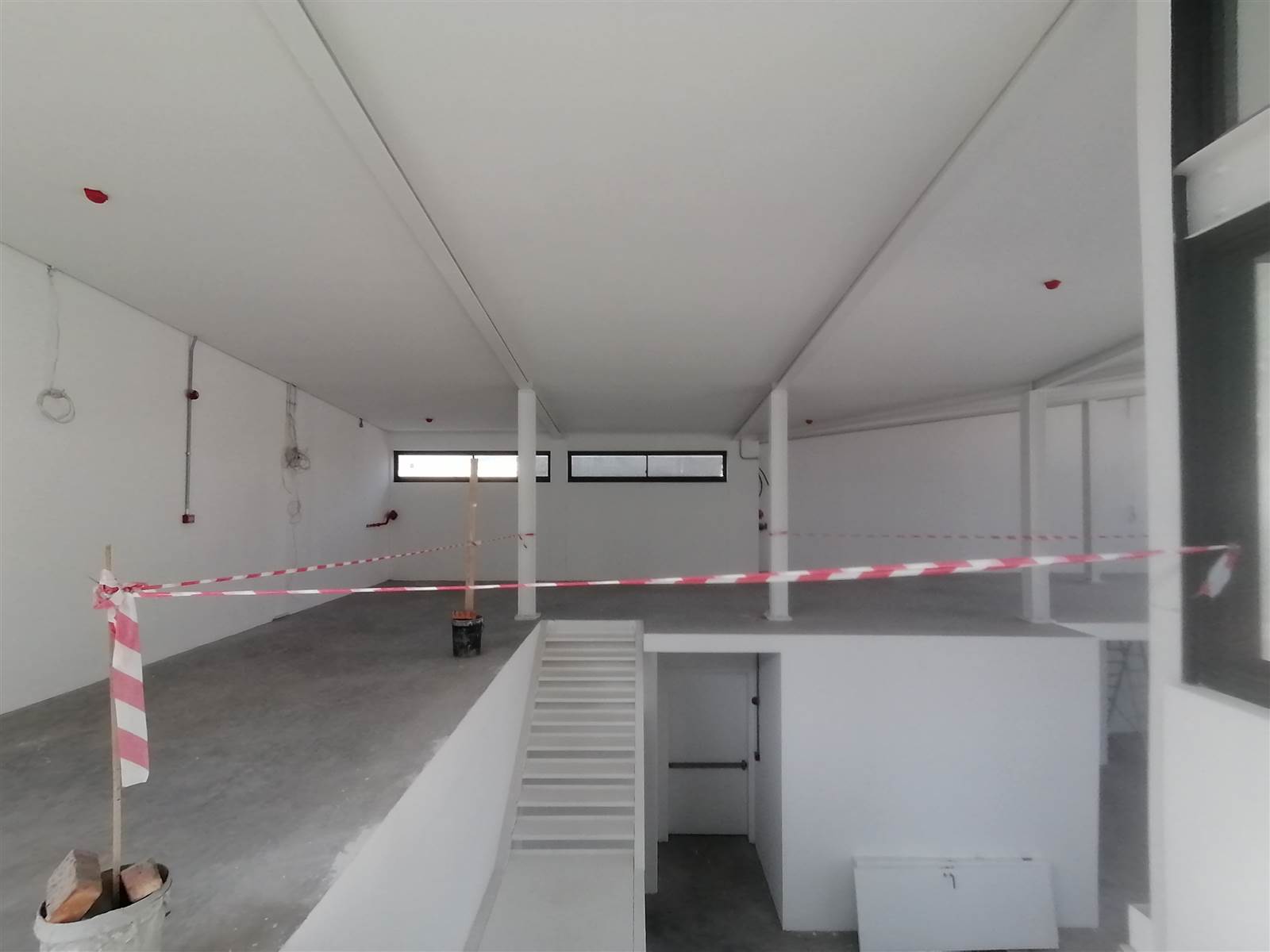 330  m² Commercial space in Vredehoek photo number 8