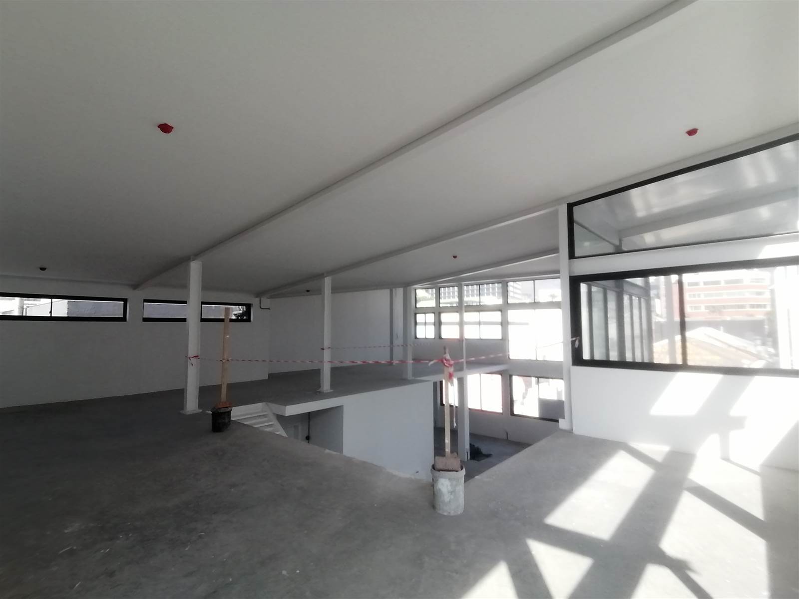 330  m² Commercial space in Vredehoek photo number 11