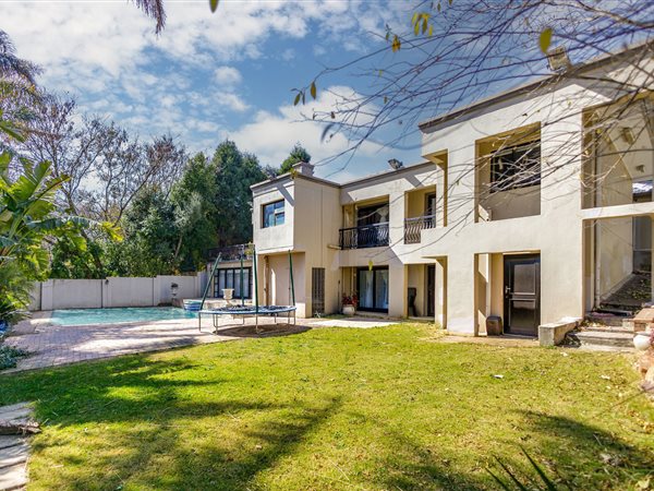 6 Bed House in Northcliff