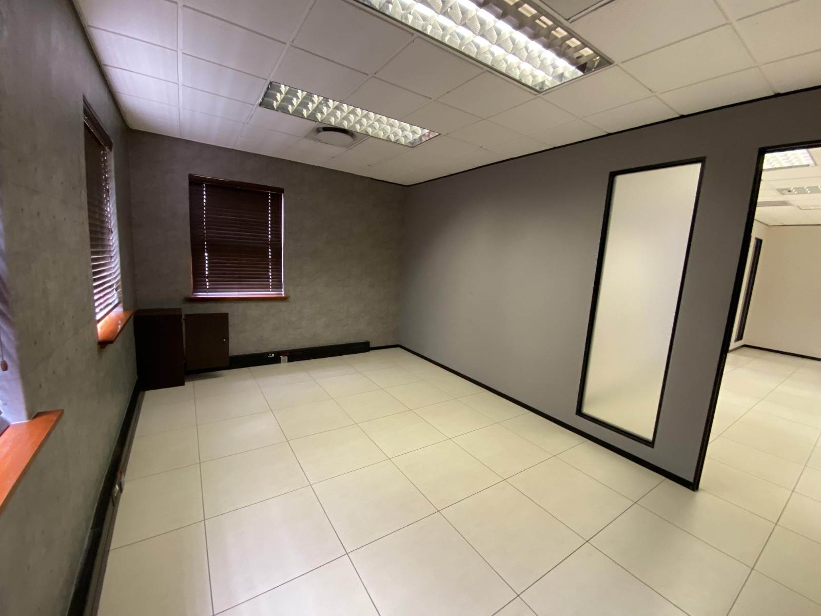 630  m² Commercial space in Rivonia photo number 24