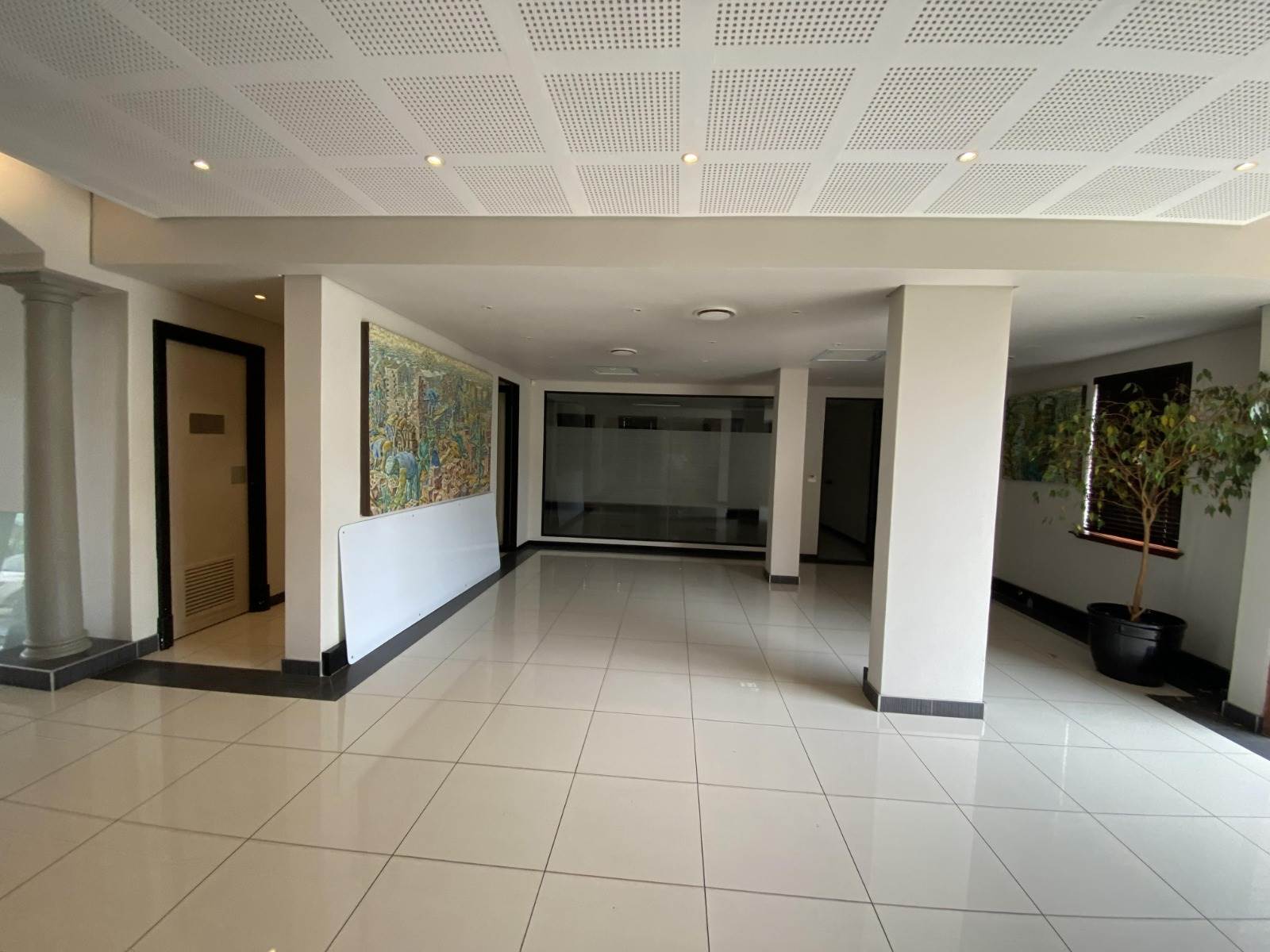 630  m² Commercial space in Rivonia photo number 10