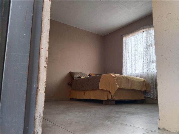 1 Bed House in Lenasia South