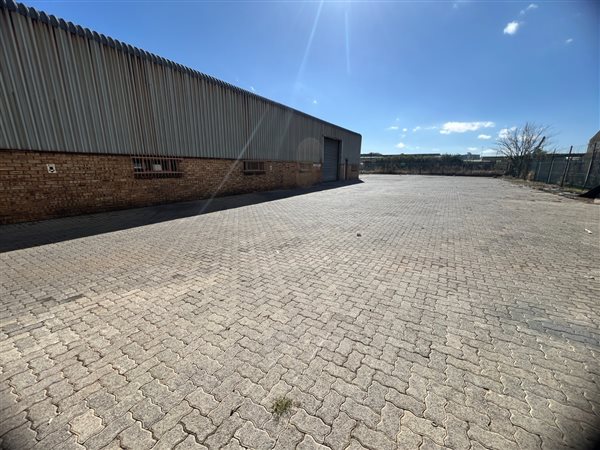 600  m² Industrial space