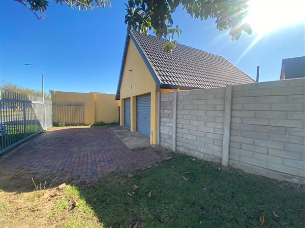 3 Bed House in Parkrand