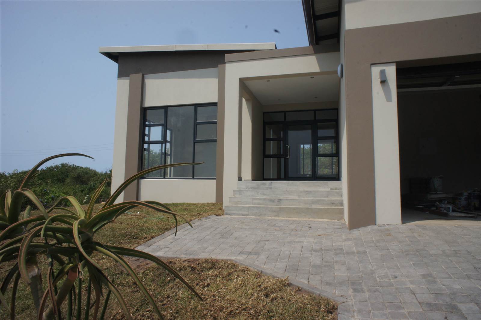 3 Bed House in Palm Lakes Estate photo number 12