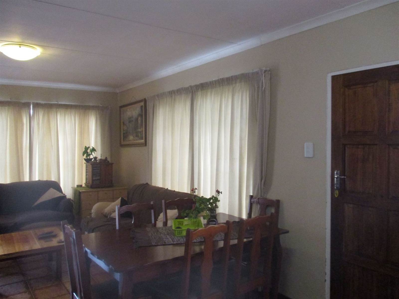 2 Bed House in Potchefstroom Central photo number 11