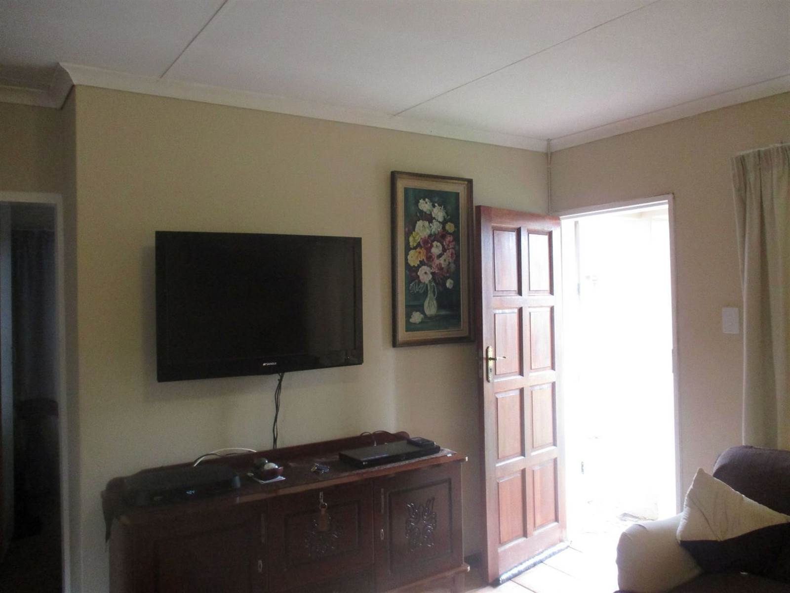 2 Bed House in Potchefstroom Central photo number 15