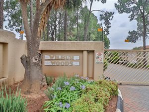 3 Bed Apartment in Rembrandt Park