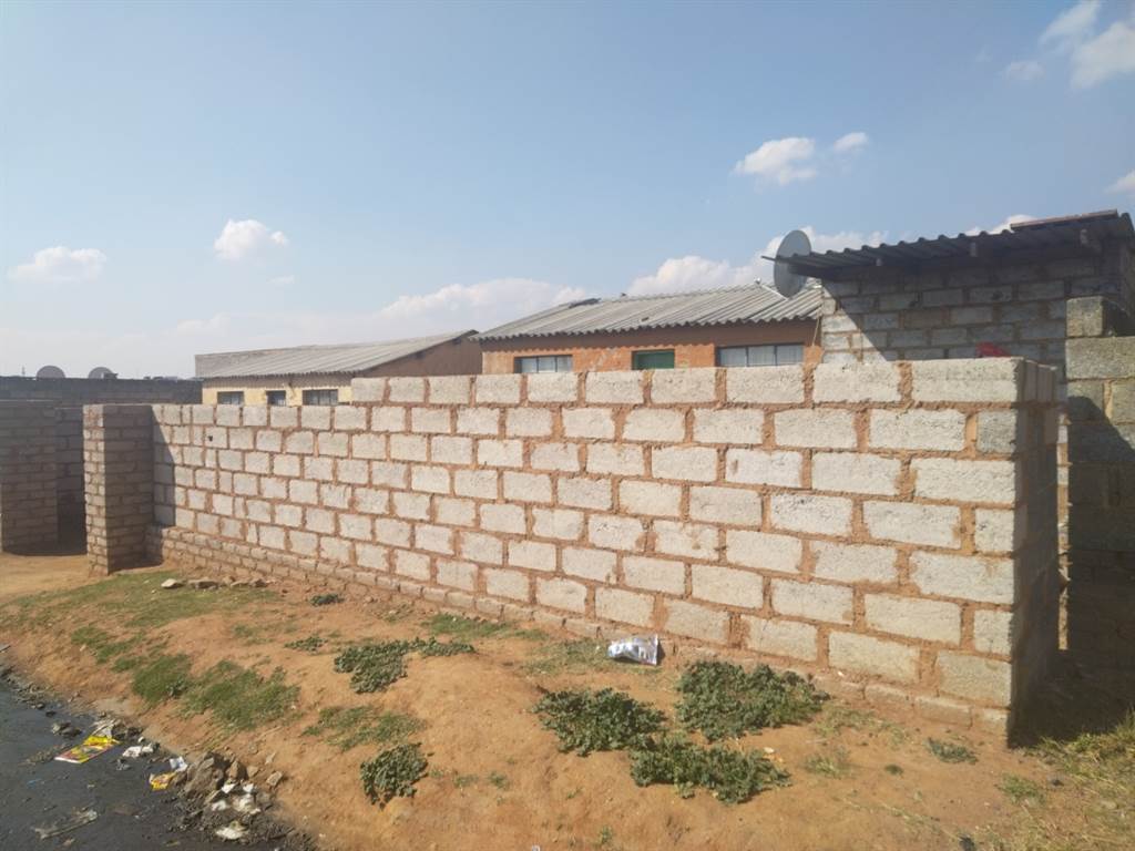 10 Bed House in Tembisa photo number 8