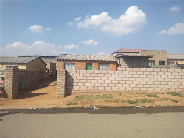10 Bed House in Tembisa