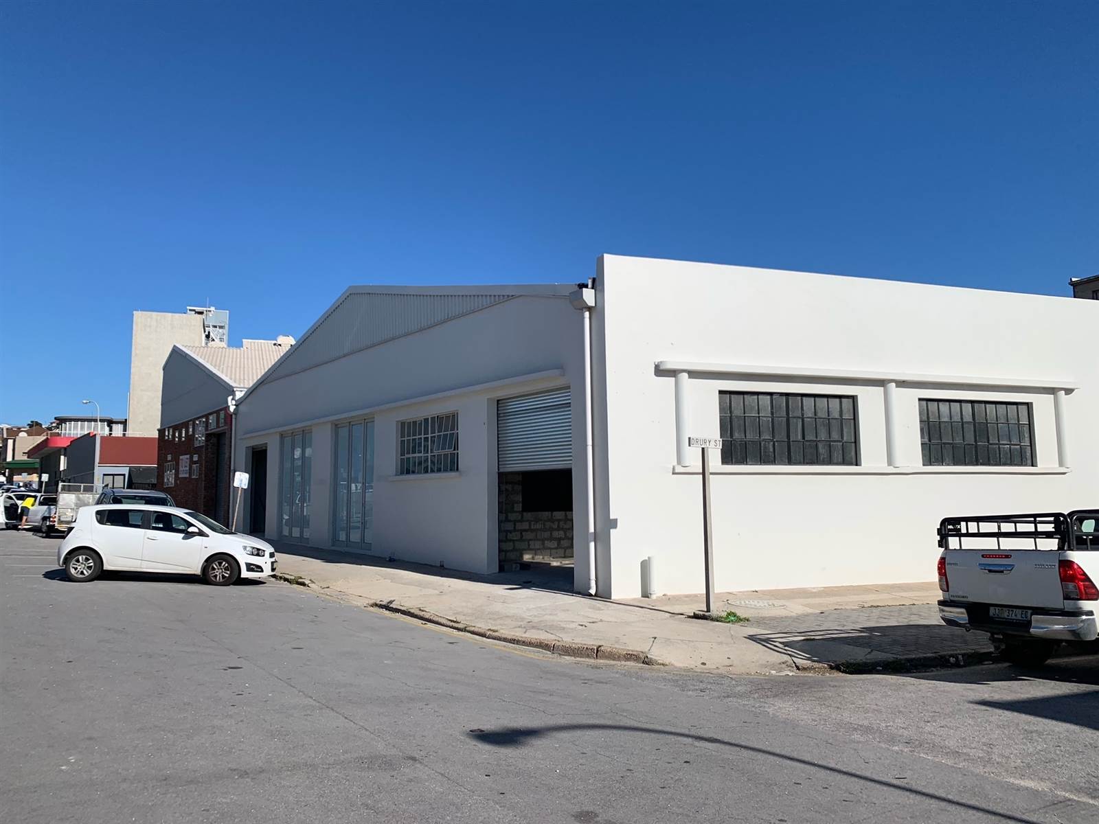 470  m² Industrial space in North End photo number 1