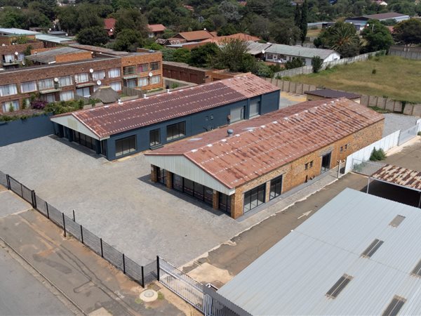 847  m² Commercial space