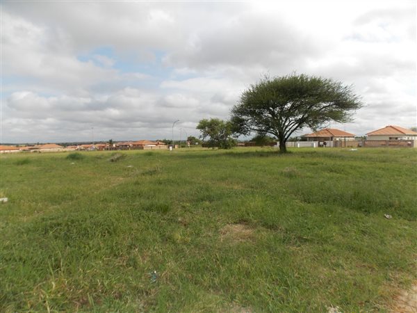 928 m² Land 928 m² Land