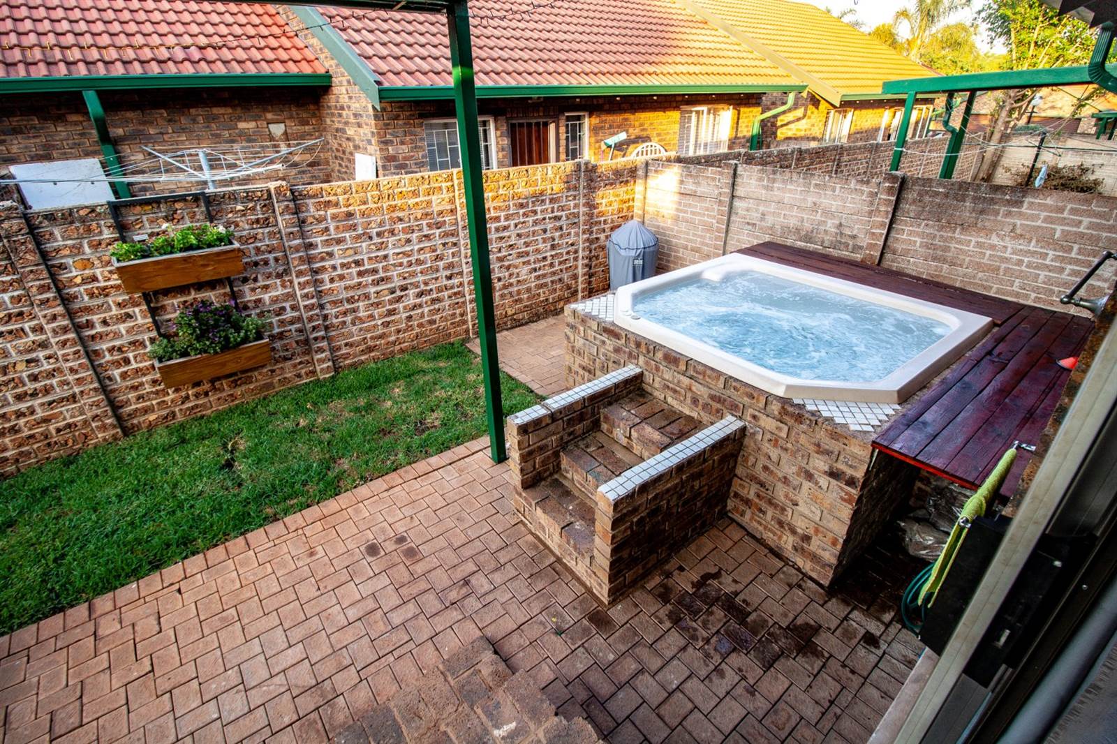 3 Bed Apartment in Highveld photo number 5