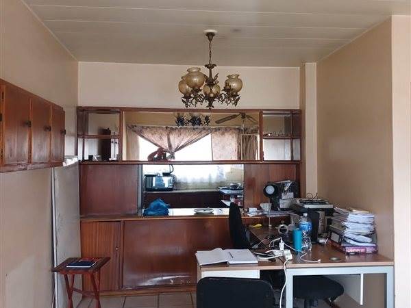 2 Bed Townhouse in Kroonstad photo number 23