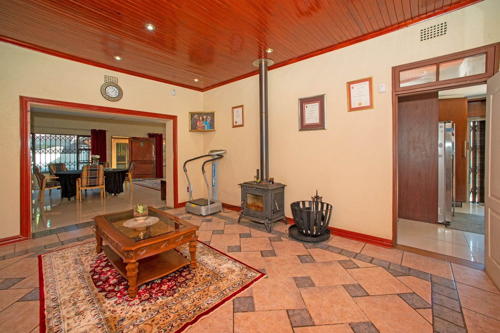 5 Bed House in Northmead photo number 8