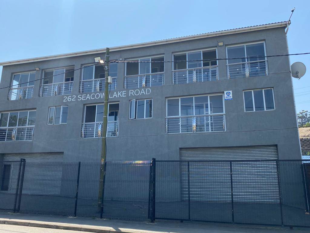 300  m² Commercial space in Durban North photo number 1