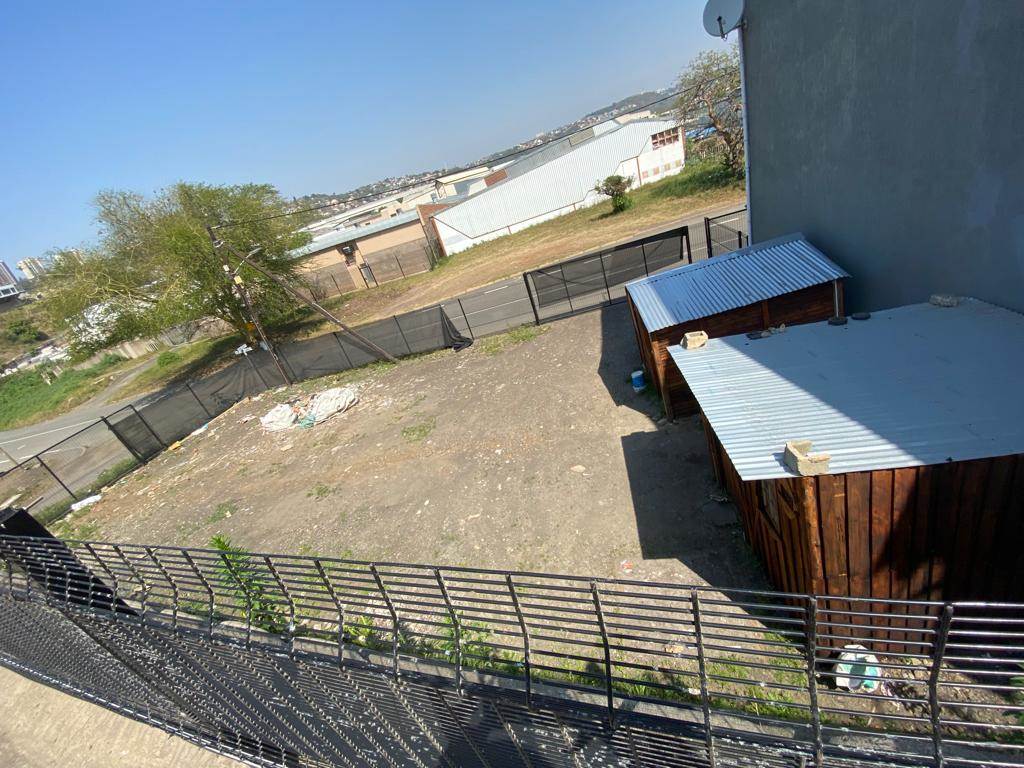 300  m² Commercial space in Durban North photo number 6