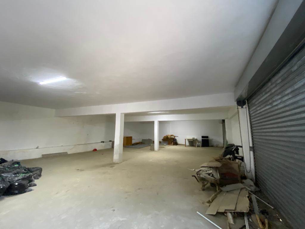 300  m² Commercial space in Durban North photo number 2