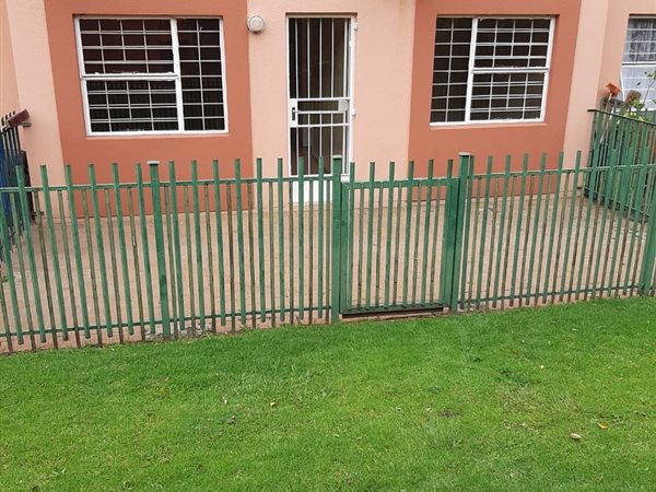 1 Bed Townhouse in Castleview