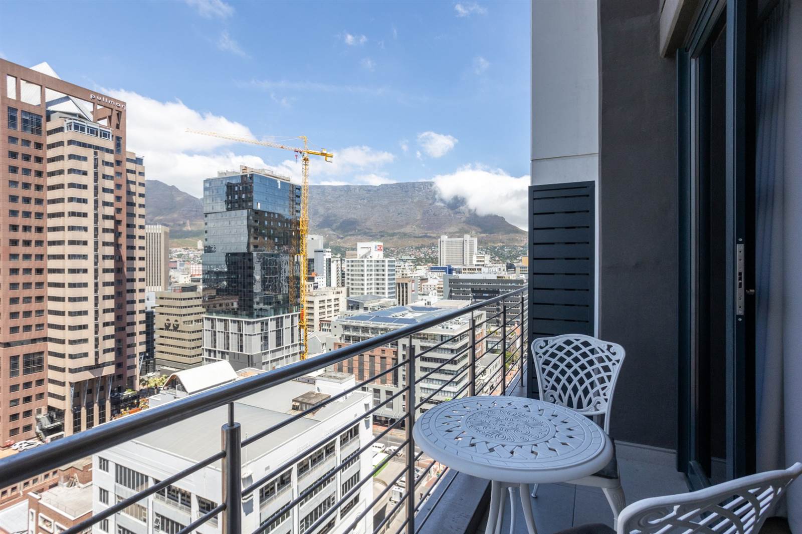 1 Bed Apartment in Cape Town City Centre photo number 13
