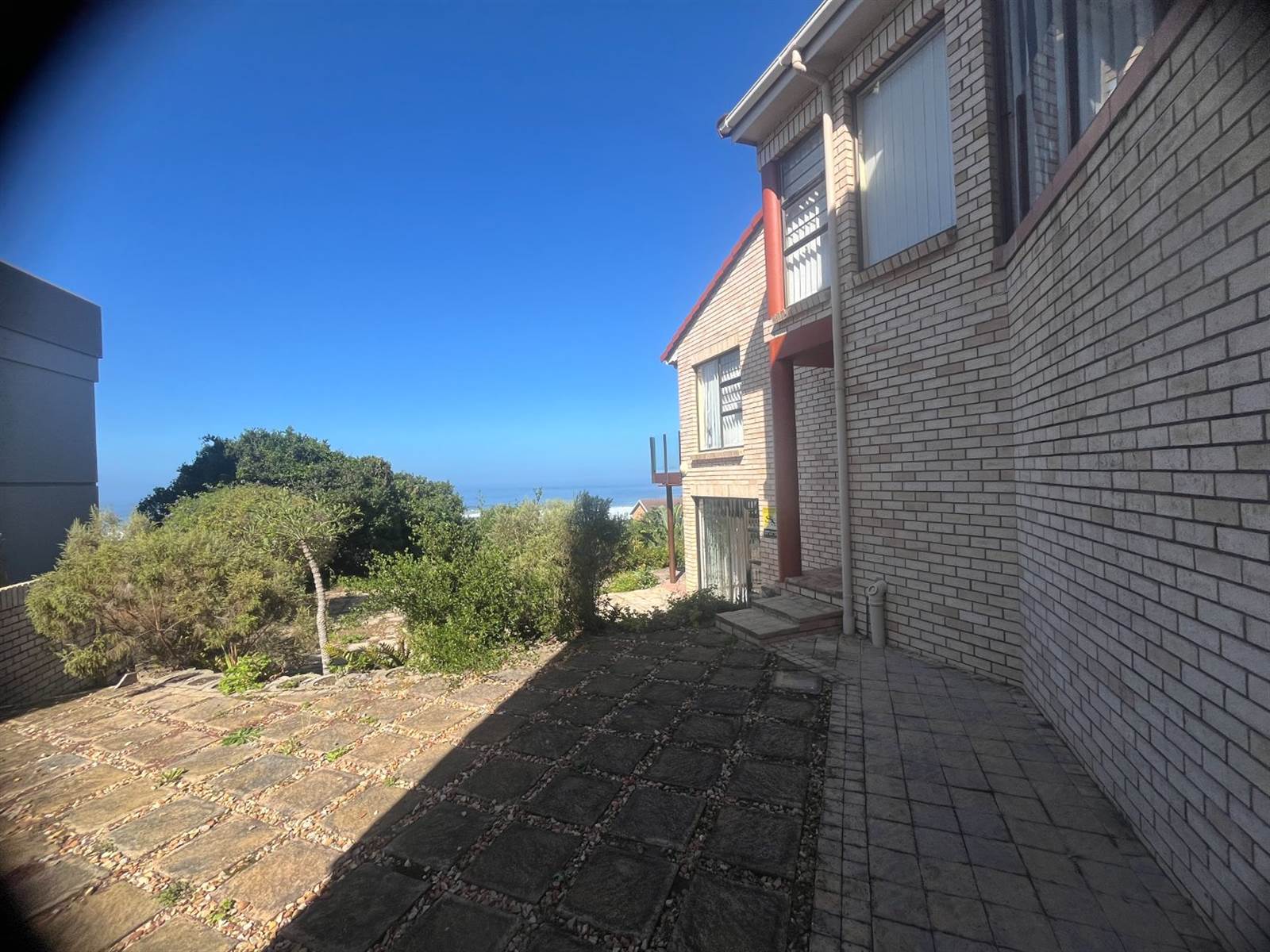3 Bed House in Outeniqua Strand photo number 18