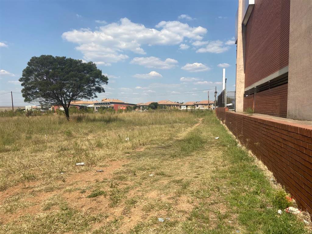 2488 m² Land available in Witbank Central photo number 4