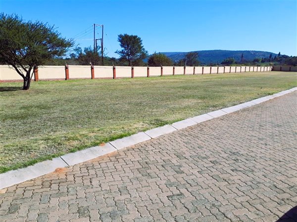 575 m² Land