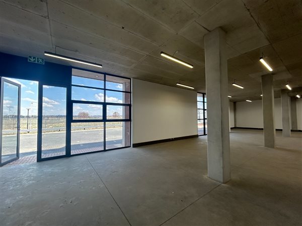 811  m² Industrial space