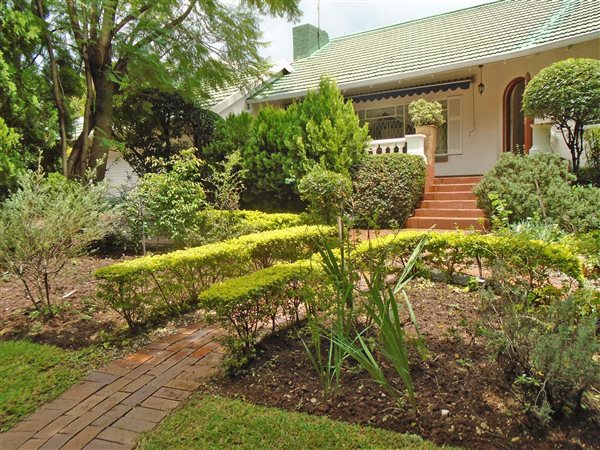 4 Bed House in Linden