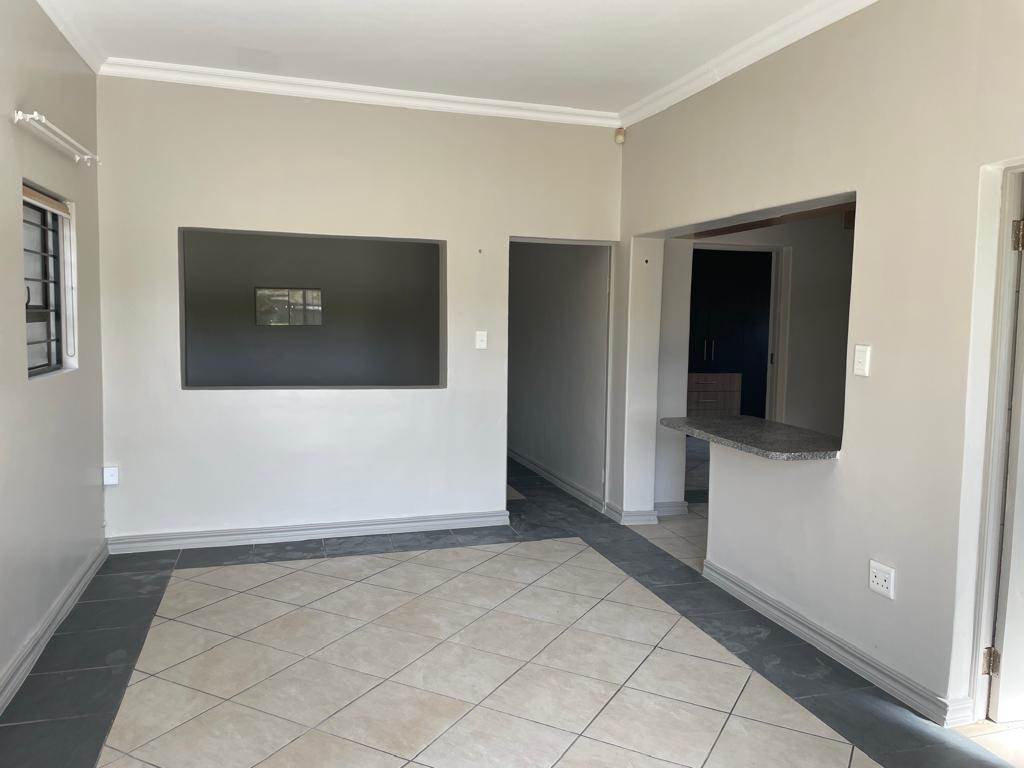 2 Bed Apartment in Raslouw photo number 19