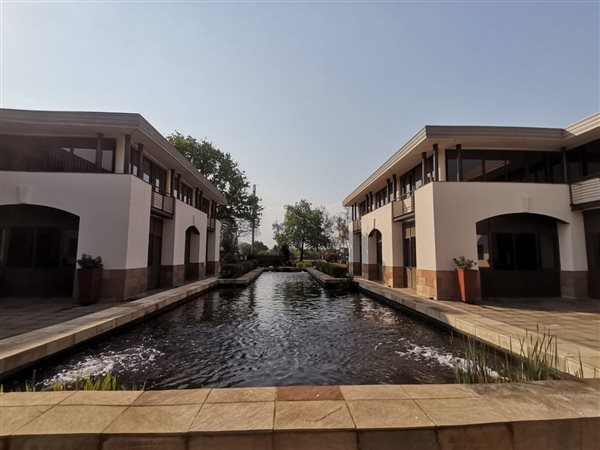 433  m² Office Space in Illovo