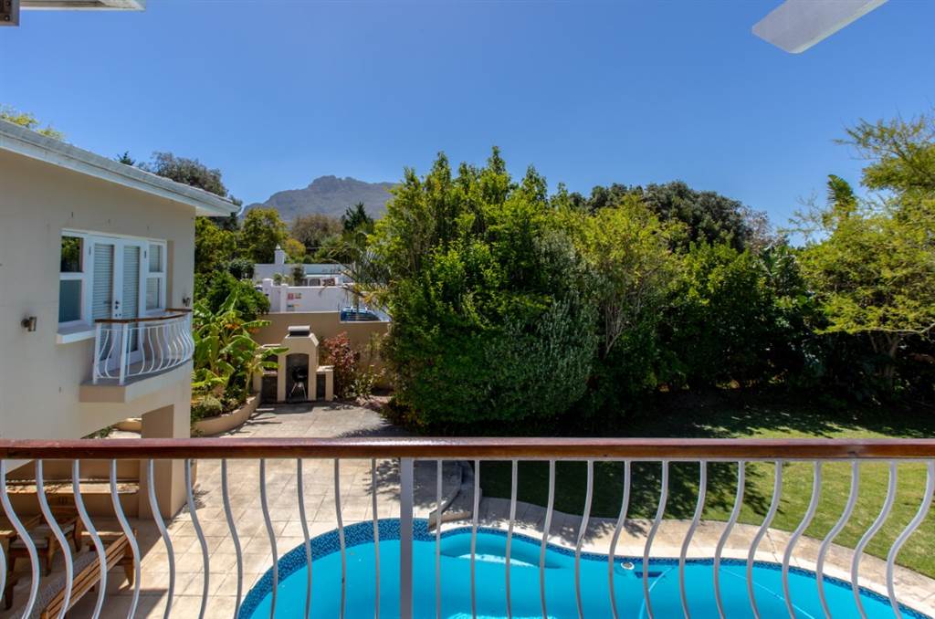 5 Bed House in Constantia photo number 30