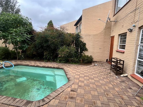 3 Bedroom Townhouse 3 Bedroom Townhouse
