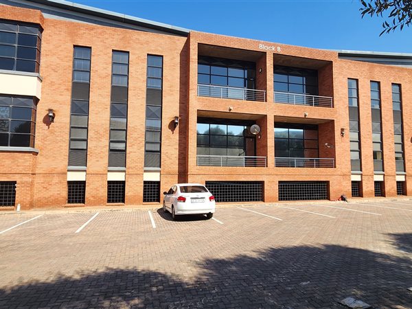 254.5  m² Commercial space in Highveld