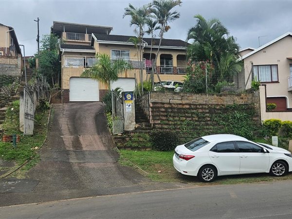 3 Bedroom House 3 Bedroom House