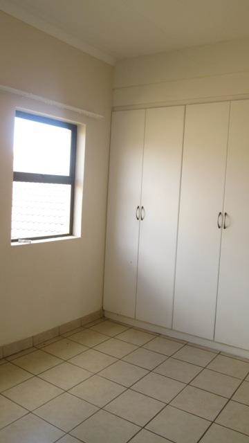 3 Bed Apartment in Lydenburg photo number 8