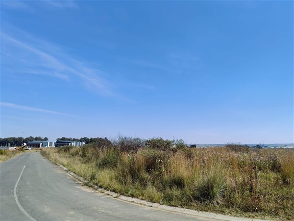 5009 m² Land available in Secunda