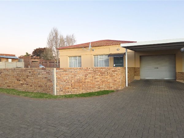 2 Bedroom Townhouse 2 Bedroom Townhouse