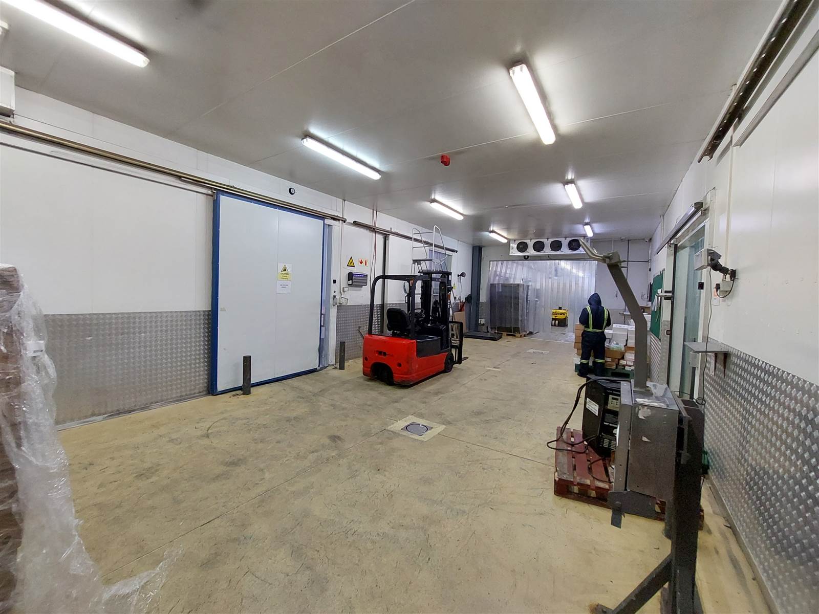 1856  m² Industrial space in Clayville photo number 9