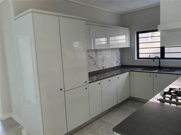 3 Bed Apartment