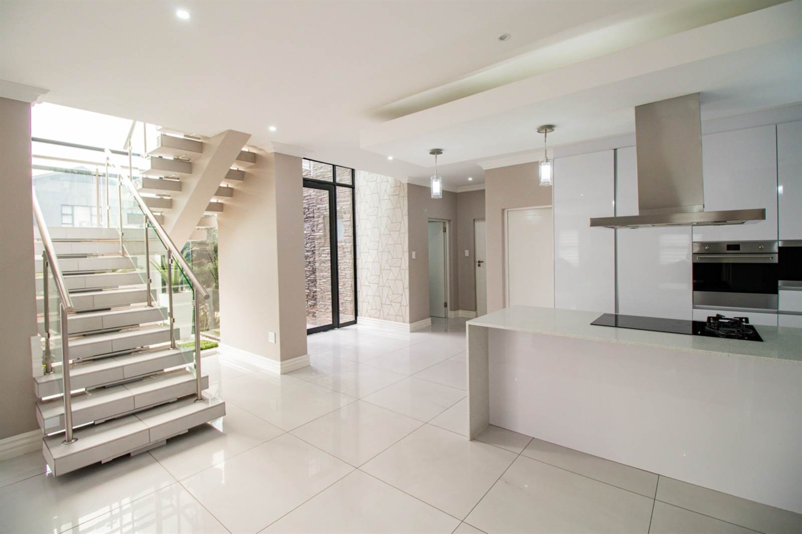 5 Bed House in Swallow Hills Lifestyle Estate photo number 14