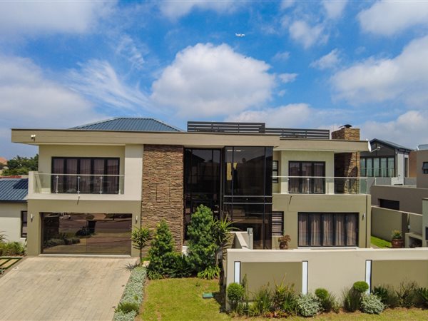 5 Bed House in Swallow Hills Lifestyle Estate